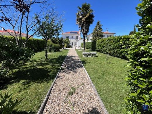 Casa di lusso a Saujon, Charente-Maritime