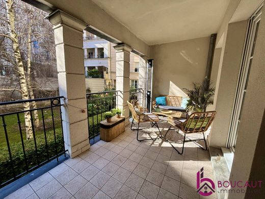 Appartement in Le Plessis-Robinson, Hauts-de-Seine