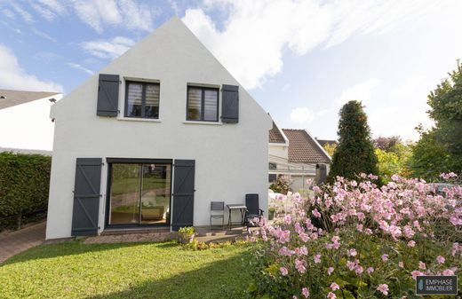 Luxury home in Orgeval, Yvelines