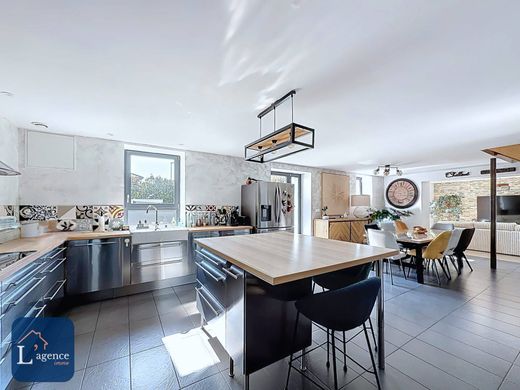 Luxury home in Cessy, Ain