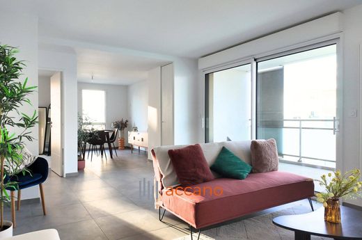 Apartment / Etagenwohnung in Villeurbanne, Rhône