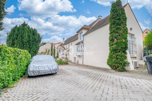 Luxury home in Villiers-sur-Morin, Seine-et-Marne