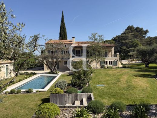 Casa di lusso a Fontvieille, Bocche del Rodano