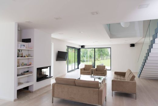 Luxury home in Saint-Maur-des-Fossés, Val-de-Marne