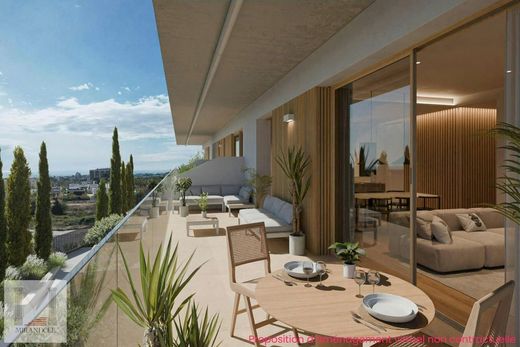 Apartment / Etagenwohnung in Valbonne, Alpes-Maritimes