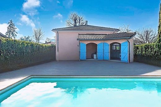 Luxury home in Chassieu, Rhône
