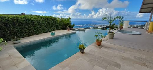 Элитный дом, Faa'a, Îles du Vent