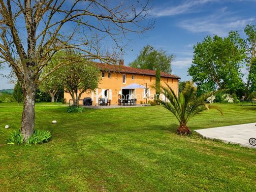 Luxury home in Bourg-Saint-Bernard, Upper Garonne
