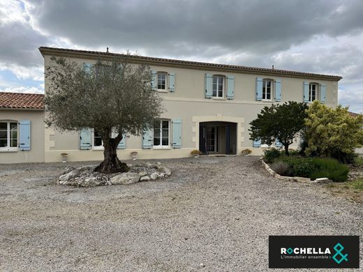 Luxe woning in Essouvert, Charente-Maritime