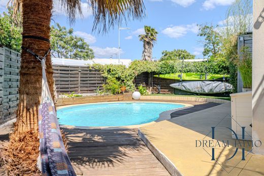 ‏בתי יוקרה ב  Aigues-Mortes, Gard