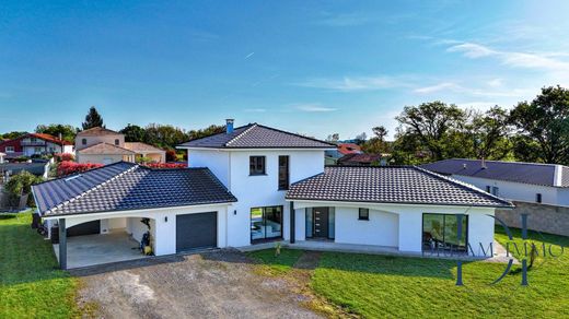 Luxury home in Saint-André-de-Seignanx, Landes