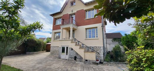 Luxus-Haus in Provins, Seine-et-Marne