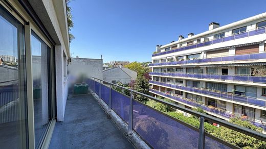 Apartment in Suresnes, Hauts-de-Seine