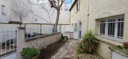 Residential complexes in Choisy-le-Roi, Val-de-Marne