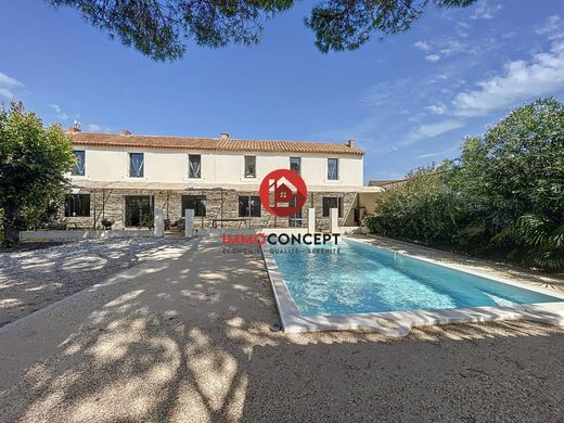 Luxury home in Montfaucon, Gard