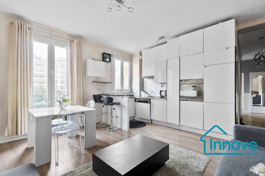 Apartment in Neuilly-sur-Seine, Hauts-de-Seine
