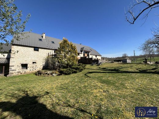 Maison de luxe à Le Monteil, Cantal