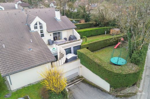 Appartamento a Prévessin-Moëns, Ain