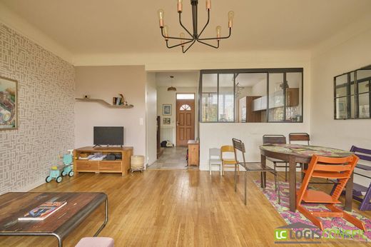 Maison de luxe à Bourg-la-Reine, Hauts-de-Seine