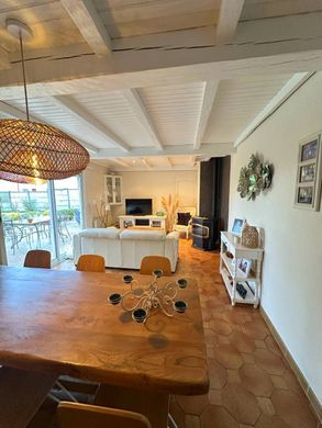 Luxury home in Gujan-Mestras, Gironde