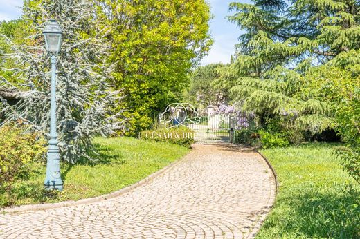 Элитный дом, Grézieu-la-Varenne, Rhône