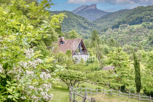 Luxury home in Quaix-en-Chartreuse, Isère