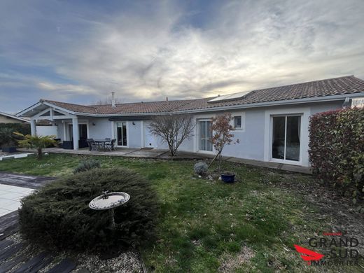 Luksusowy dom w Saint-Jean-d'Illac, Gironde