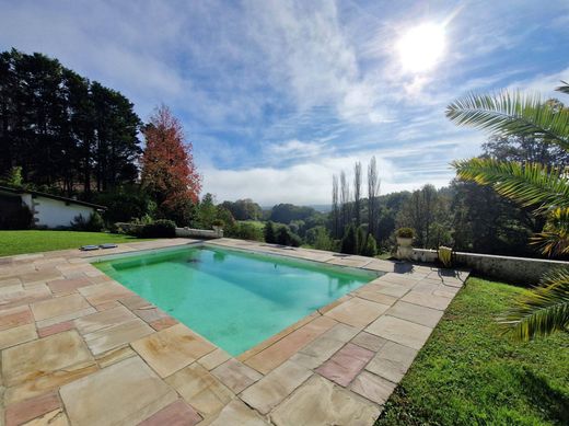 Lüks ev Mouguerre, Pyrénées-Atlantiques