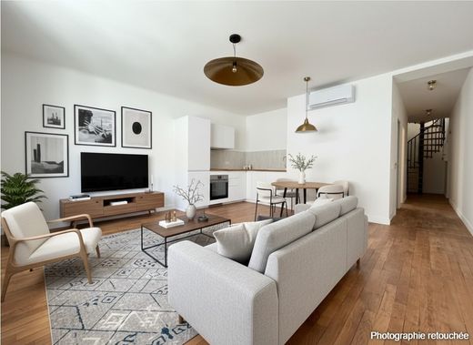 Apartment / Etagenwohnung in Montmartre, Abbesses, Grandes-Carrières, Paris
