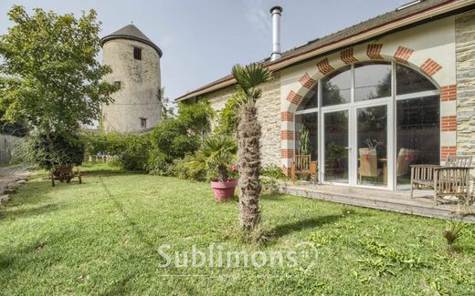 Casa di lusso a Les Moutiers-en-Retz, Loira Atlantica