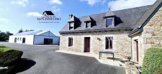 Luxus-Haus in Ploumilliau, Côtes-d'Armor
