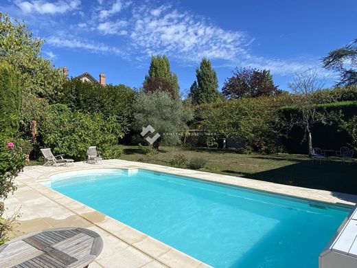 Maison de luxe à Nandy, Seine-et-Marne