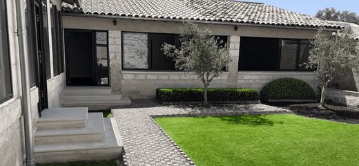 Luxury home in Lunel-Viel, Hérault