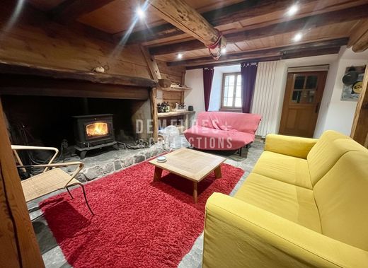 Apartment / Etagenwohnung in Sainte-Foy-Tarentaise, Savoy