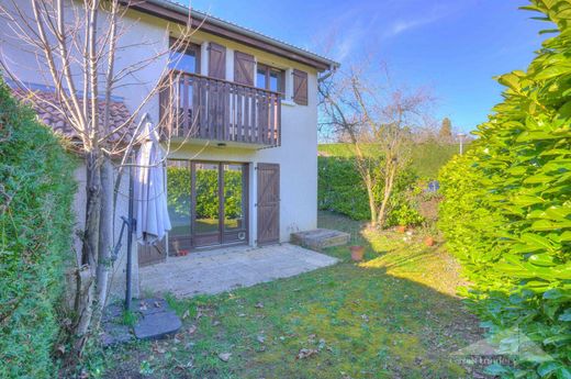 Casa de lujo en Ferney-Voltaire, Ain