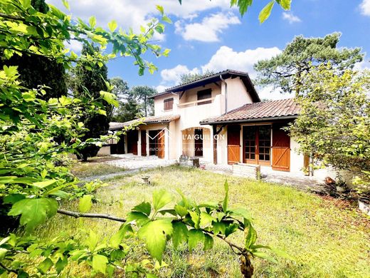 Luxury home in La Teste-de-Buch, Gironde