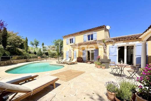 Casa di lusso a Les Adrets-de-l'Estérel, Var