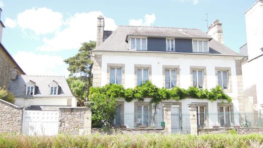 Lannion, Côtes-d'Armorの高級住宅