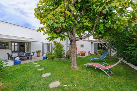 ‏בתי יוקרה ב  La Couarde-sur-Mer, השראנט הימי