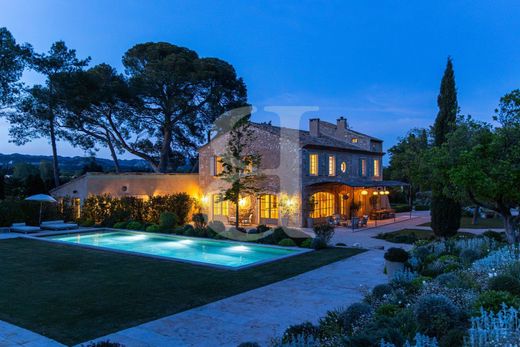 Luxury home in Paradou, Bouches-du-Rhône