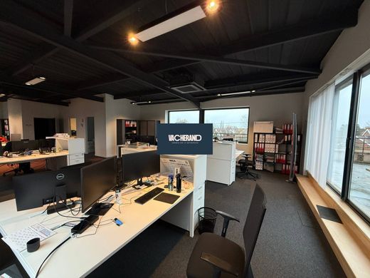 ‏משרד ב  Villeneuve-d'Ascq, North