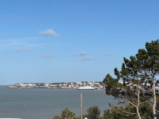 Apartment in Saint-Georges-de-Didonne, Charente-Maritime
