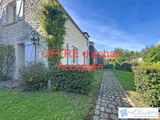 Luxury home in La Celle-les-Bordes, Yvelines