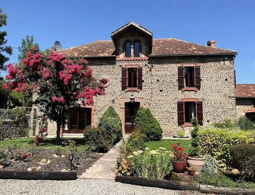 Luxury home in Vic-en-Bigorre, Hautes-Pyrénées