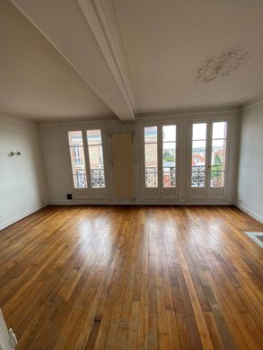 Apartment in Bois-Colombes, Hauts-de-Seine