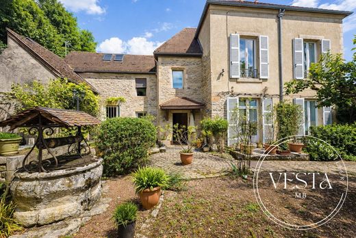 Luxury home in Mâlain, Cote d'Or