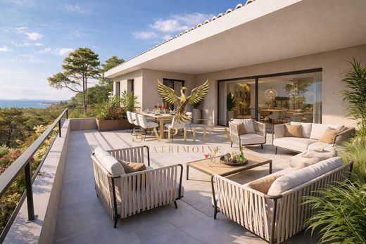 Apartment / Etagenwohnung in Six-Fours-les-Plages, Var