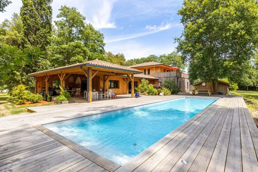 Maison de luxe à Saint-Julien-en-Born, Landes