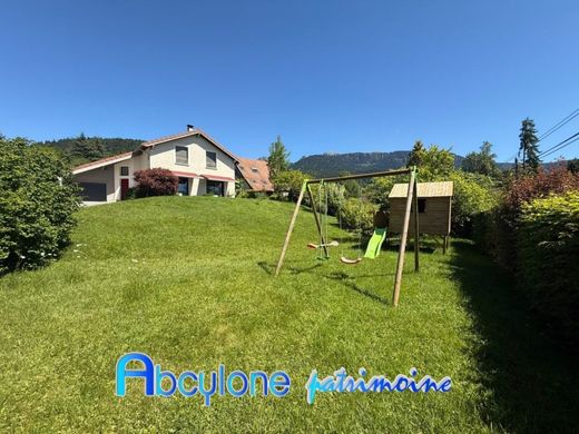 Πολυτελή κατοικία σε Saint-Martin-d'Uriage, Isère