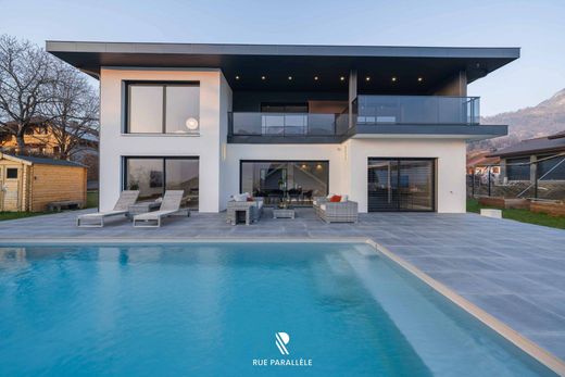 Casa de lujo en Thyez, Alta Saboya